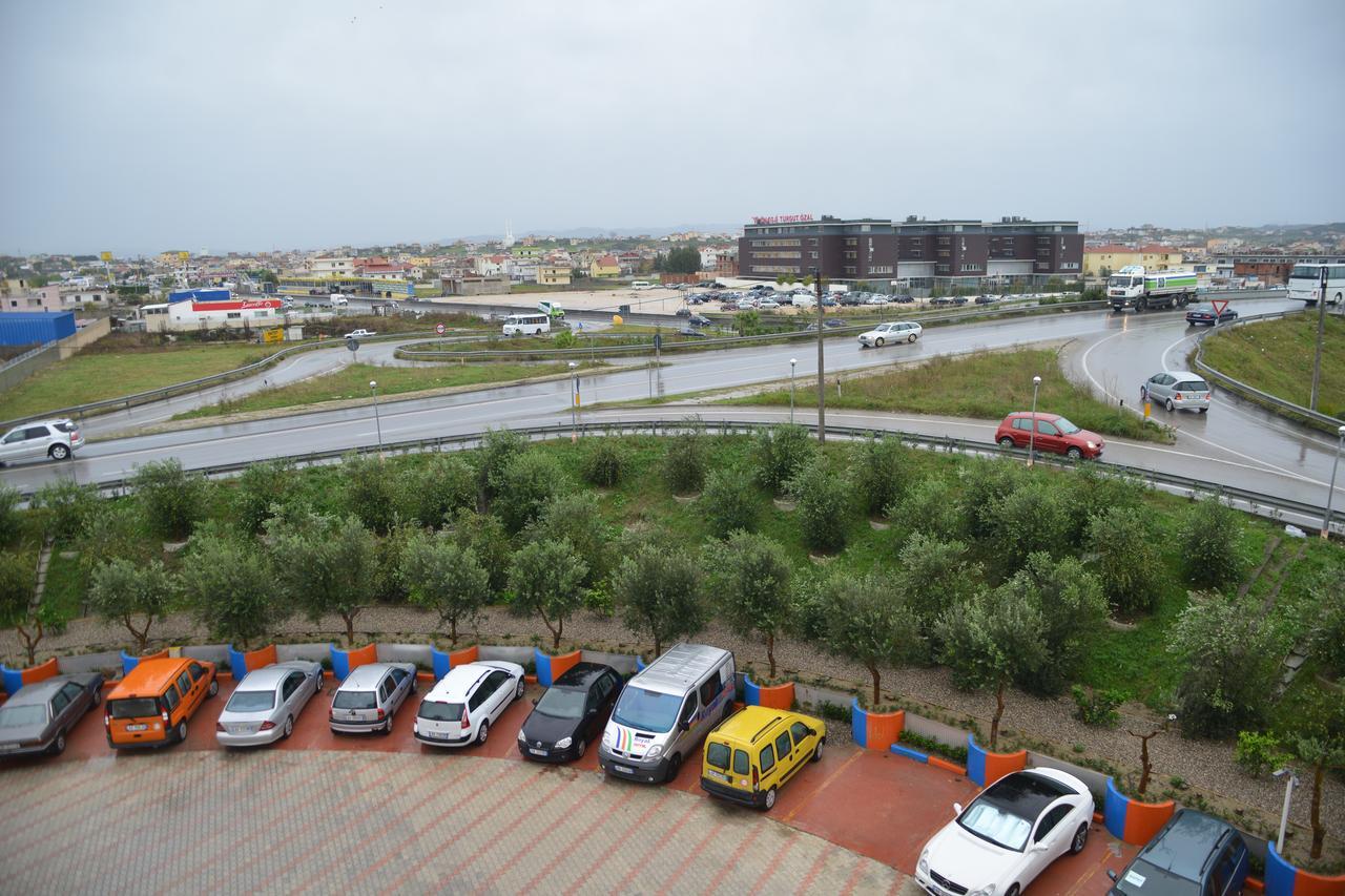 Royal Gaz Hotel Durrës Extérieur photo